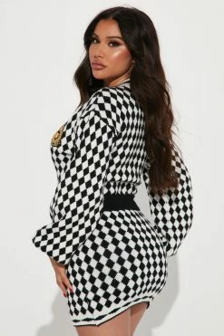 Fashion Nova Gossip Time Sweater Skirt Set - Black/White