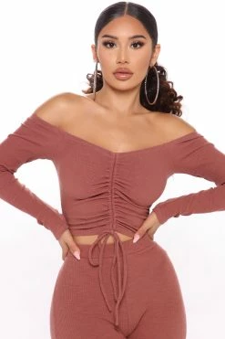 Fashion Nova Arriving Late Legging Set - Rust