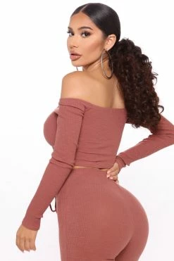 Fashion Nova Arriving Late Legging Set - Rust