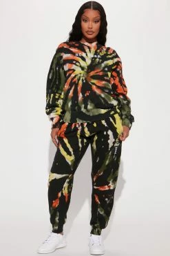 Fashion Nova New York Embroidered Sweatshirt - Black/combo