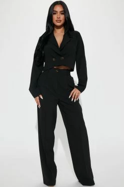 Fashion Nova London Cropped Blazer - Black