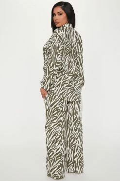 Fashion Nova Wide Leg Sets She' S A Beast Zebra Pant Set - Olive/combo