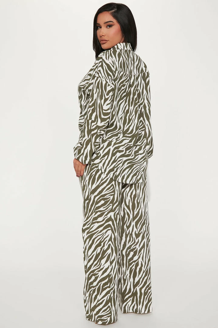 Fashion Nova Wide Leg Sets She' S A Beast Zebra Pant Set - Olive/combo