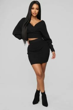 Fashion Nova Cuddle Me Now Skirt Set - Black