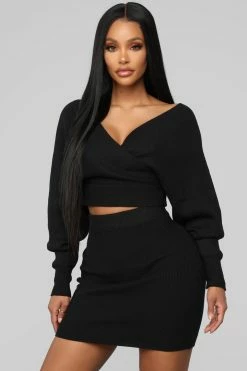 Fashion Nova Cuddle Me Now Skirt Set - Black