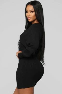Fashion Nova Cuddle Me Now Skirt Set - Black